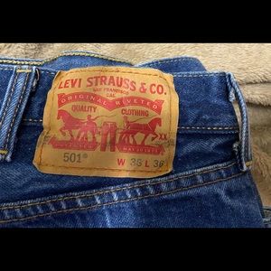 501 Levi mom jeans